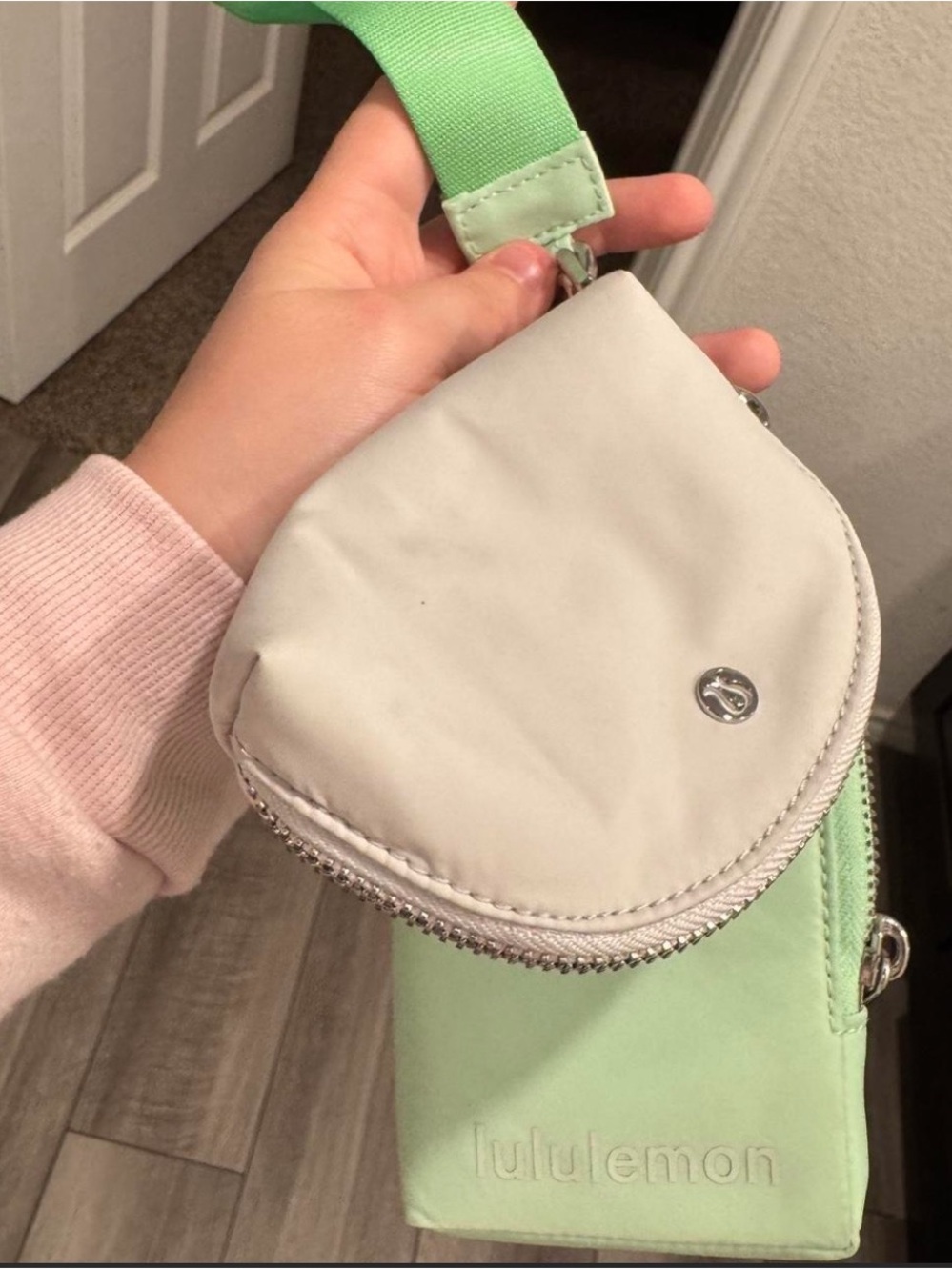 lululemon athletica mint green and light gray crossbody wallet